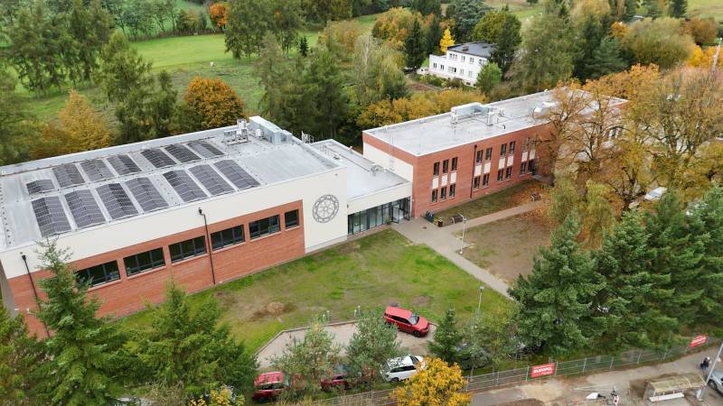 ROZBUDOWANA SZKOŁA W WIERZONCE