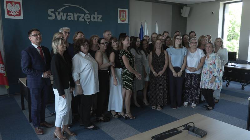 KOLEJNI NAUCZYCIELE Z AWANSEM